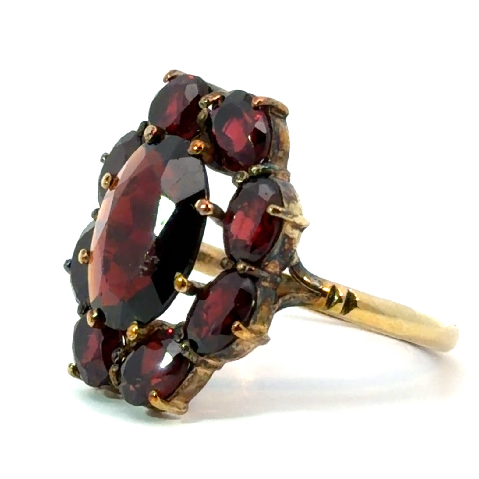 Victorian 9ktyg Garnet Cluster Ring