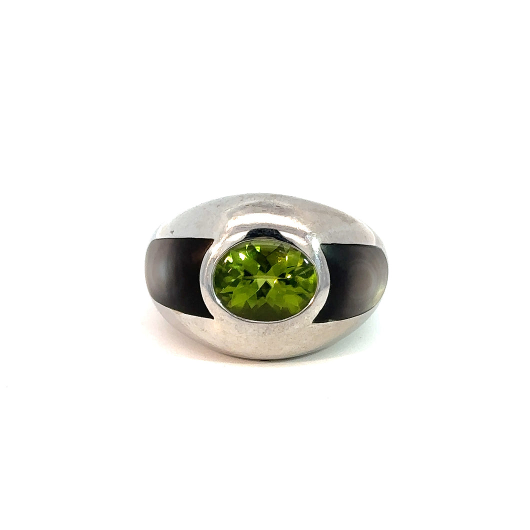 Modern Mauboussin French Designer 18kt White Gold 3.40ct Peridot + Morher of Pearl Ring