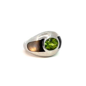 Modern Mauboussin French Designer 18kt White Gold 3.40ct Peridot + Morher of Pearl Ring